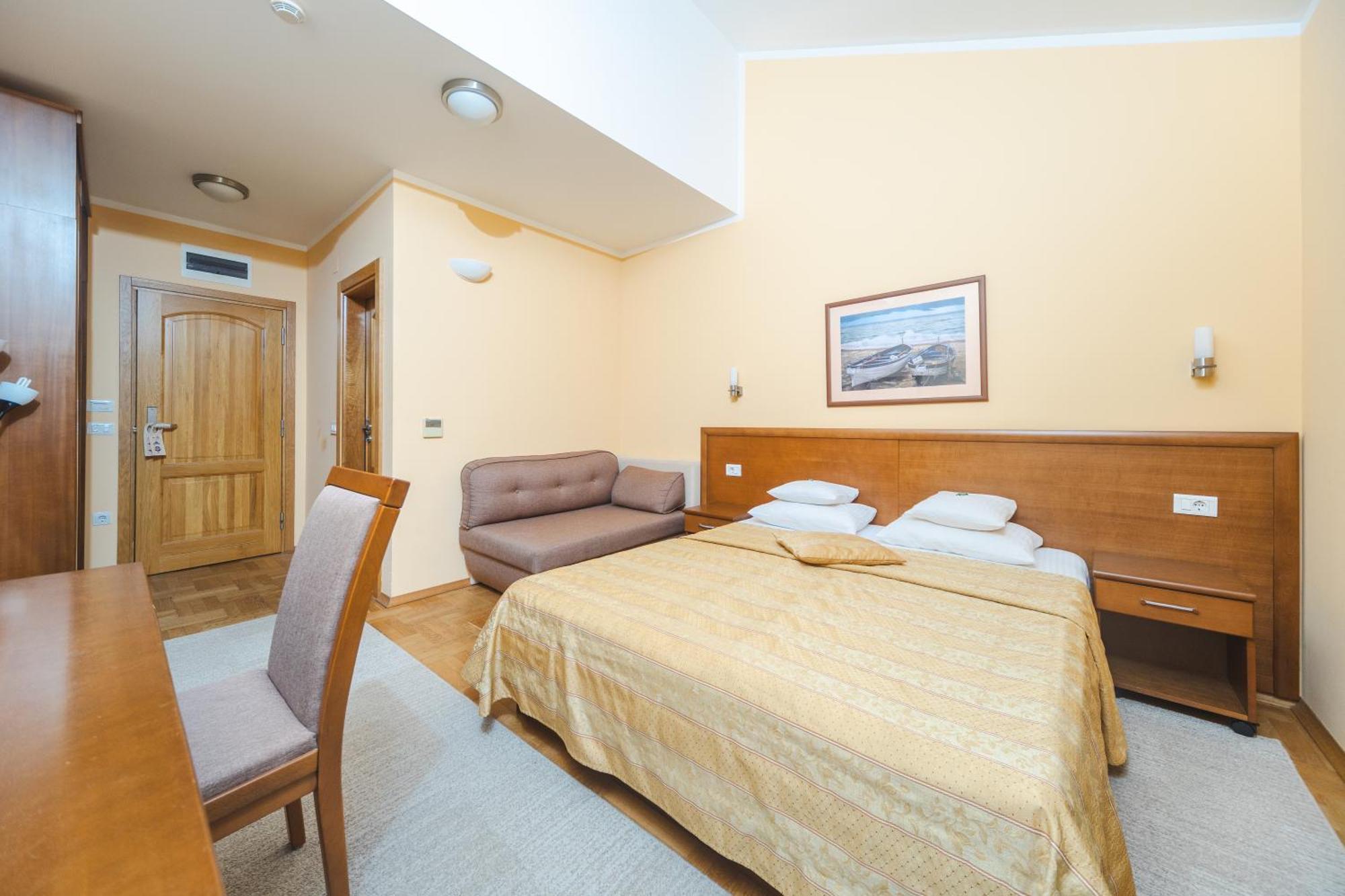 Готель Stella Di Mare 4*